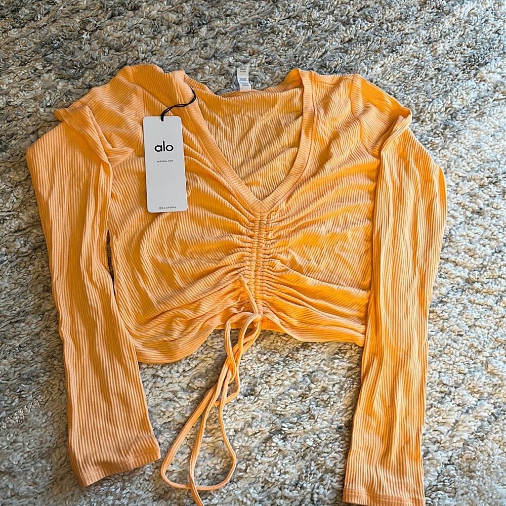 Alo yoga top